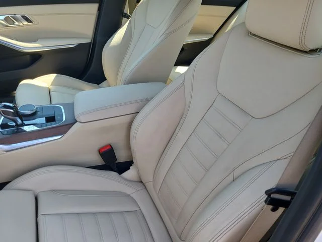Used 2019 Alpine White BMW 330i xDrive image 10