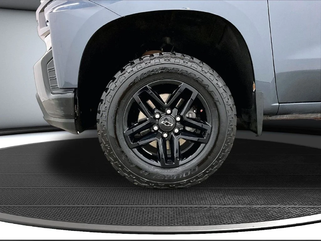 Used 2020 Gray Chevrolet LT Trail Boss image 33