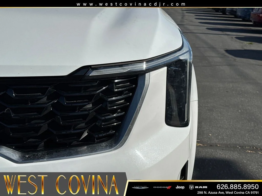 Used 2024 White Kia S image 13