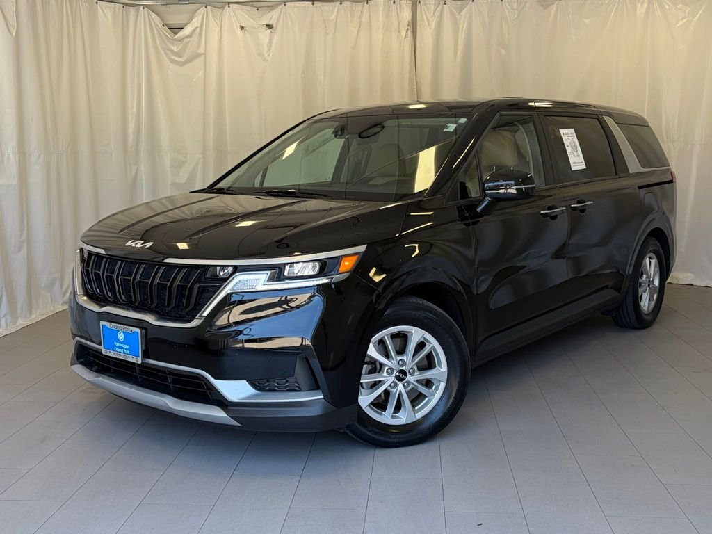 2023 Kia Sedona LX Seat Pkg's photo