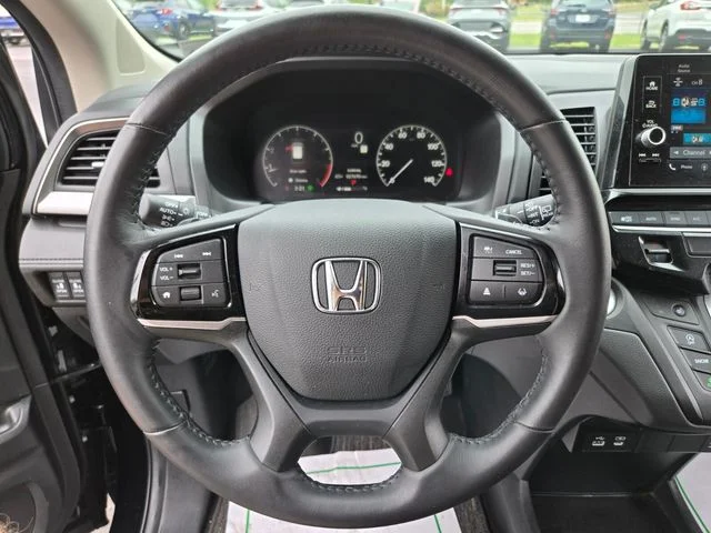 Used 2025 Black Honda EX-L image 32