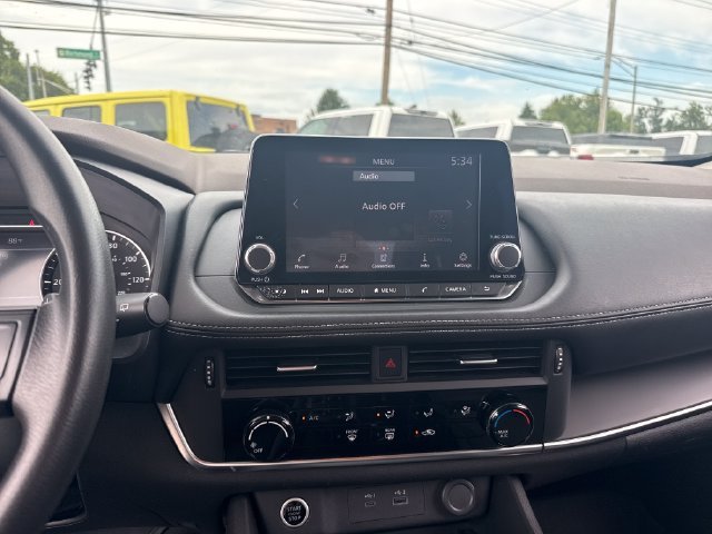 Used 2021 Blue Nissan S image 18