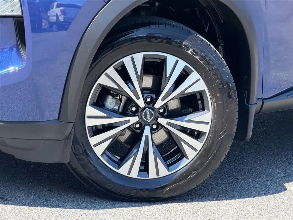 Used 2023 Blue Nissan SV image 28