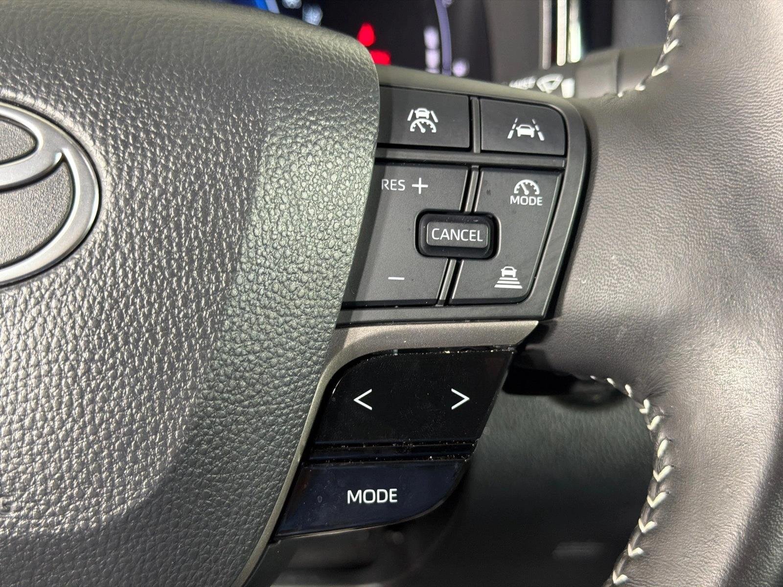 Used 2025  Toyota SE image 25