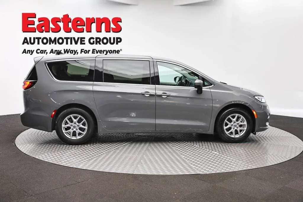 Used 2023 White Chrysler Touring L image 4