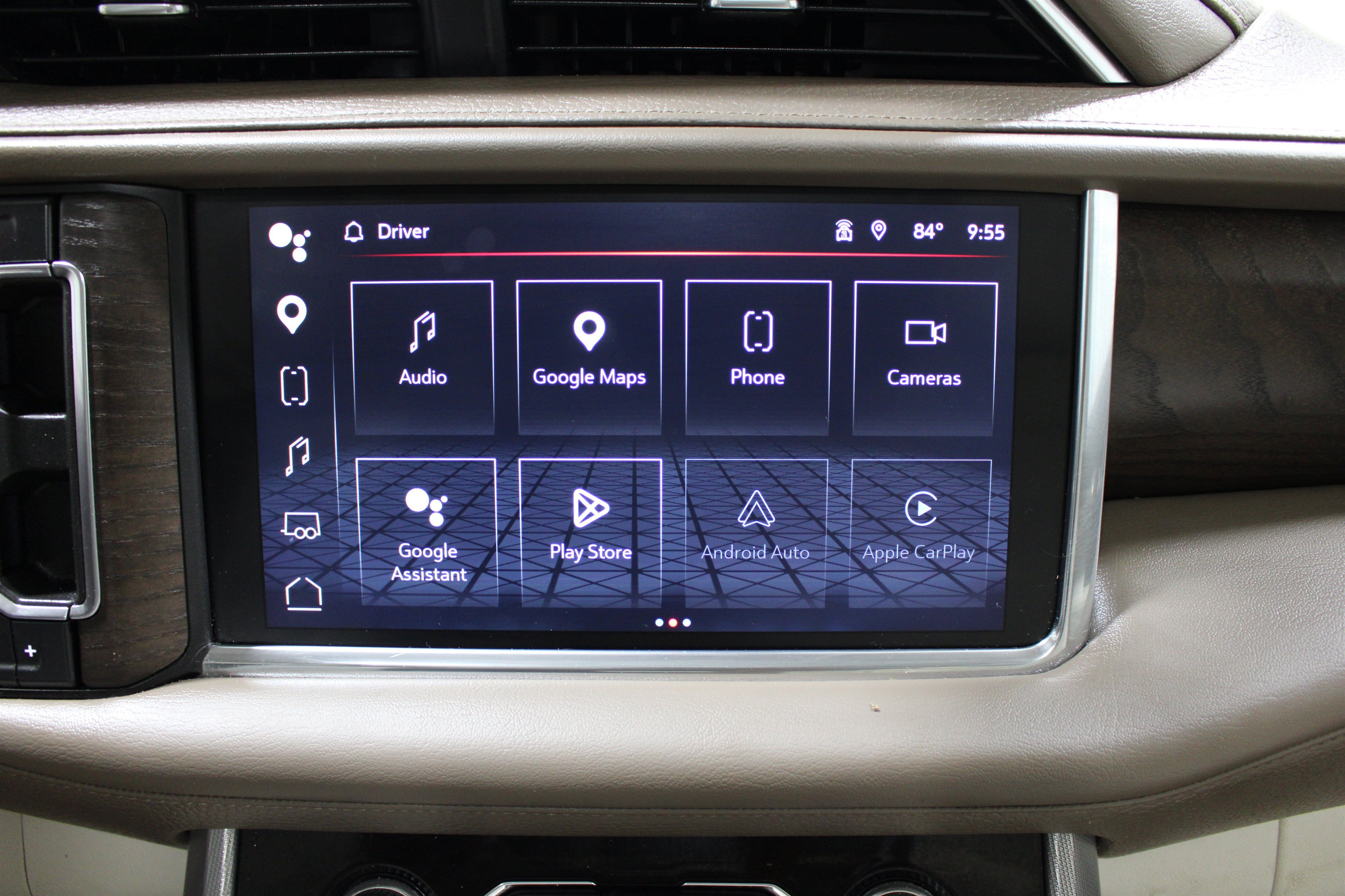 Used 2023 Pearl Beige Metallic GMC Denali image 15