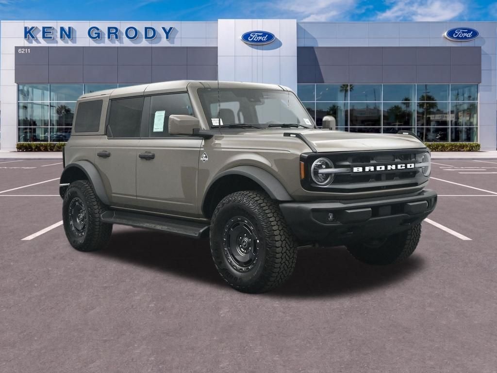 2026 Ford Bronco Outer Banks 4x4's photo