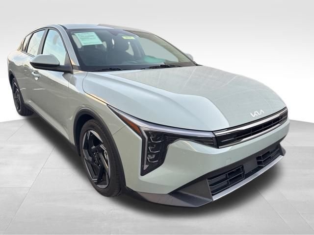 2025 Kia K4 EX AT's photo