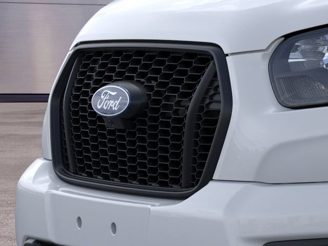 New 2026 Oxford White Ford Base image 17