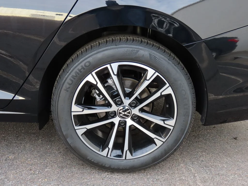 New 2026 Black Volkswagen 1.5T Sport image 34