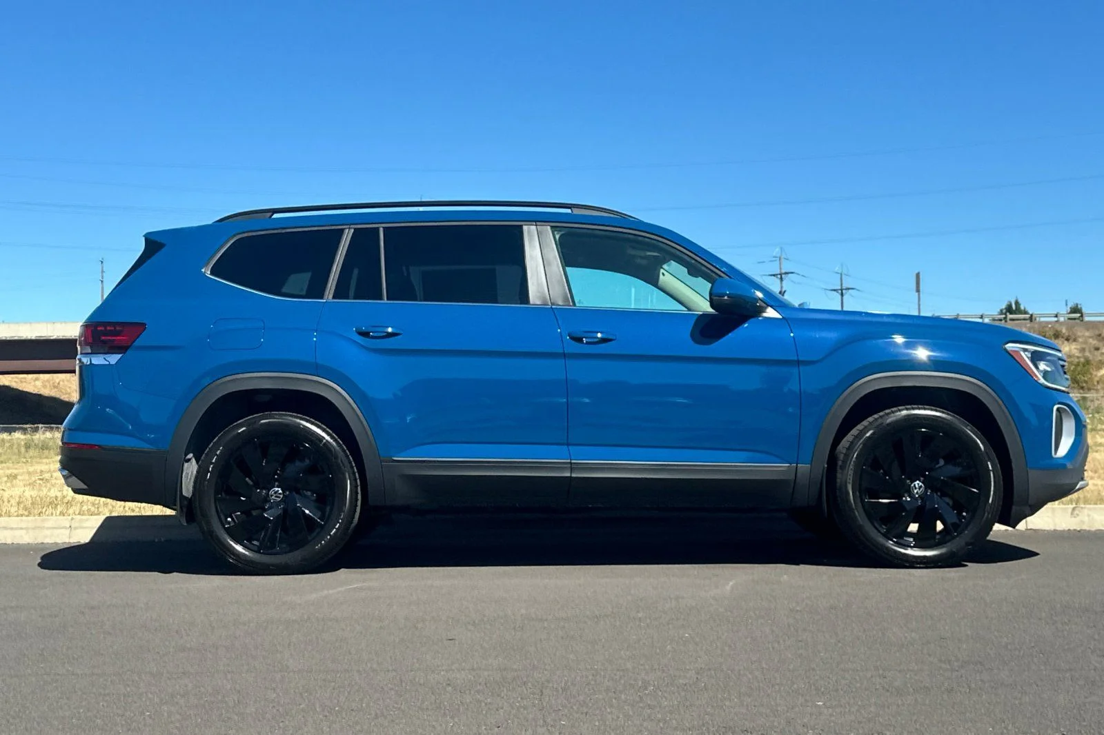 New 2026  Volkswagen 2.0T SE w/Technology image 2