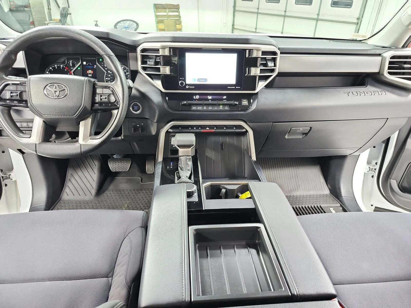 Used 2022 White Toyota SR5 image 24