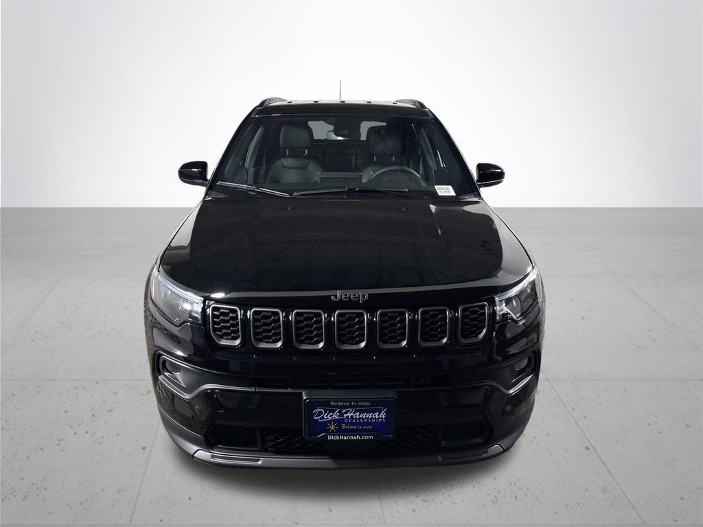 New 2026 Diamond Black Crystal Pearlcoat Jeep Latitude image 3