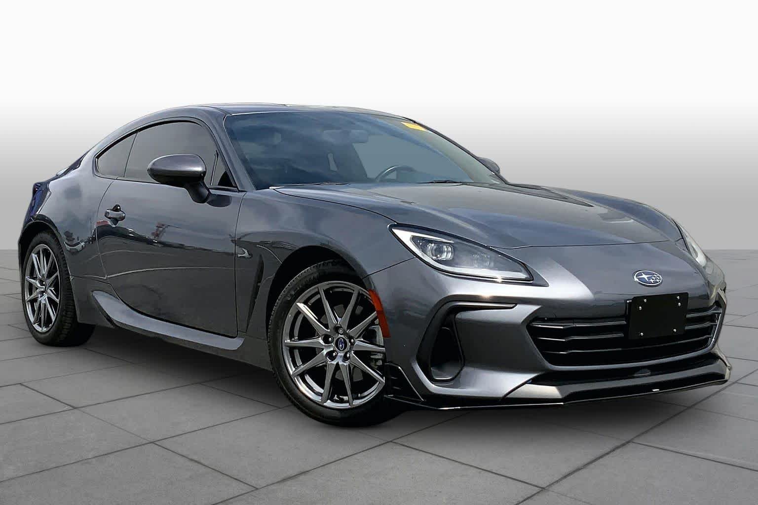 Used 2023 Magnetite Gray Metallic Subaru Premium image 3