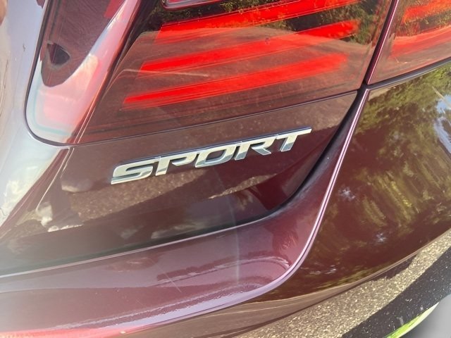 Used 2017 Basque Red Pearl II Honda Sport image 12