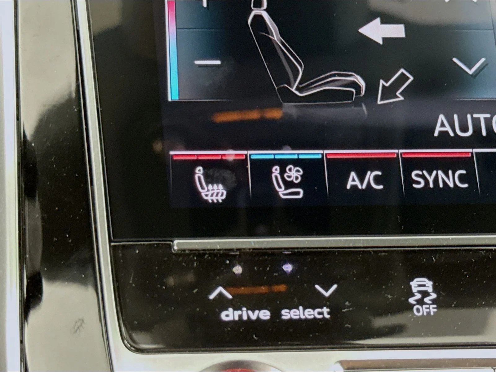 New 2025 Red Audi 4.0T image 21