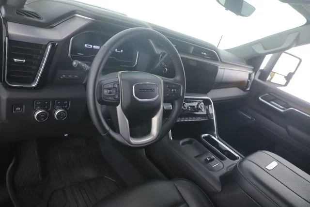 Used 2025 Black GMC Denali image 17