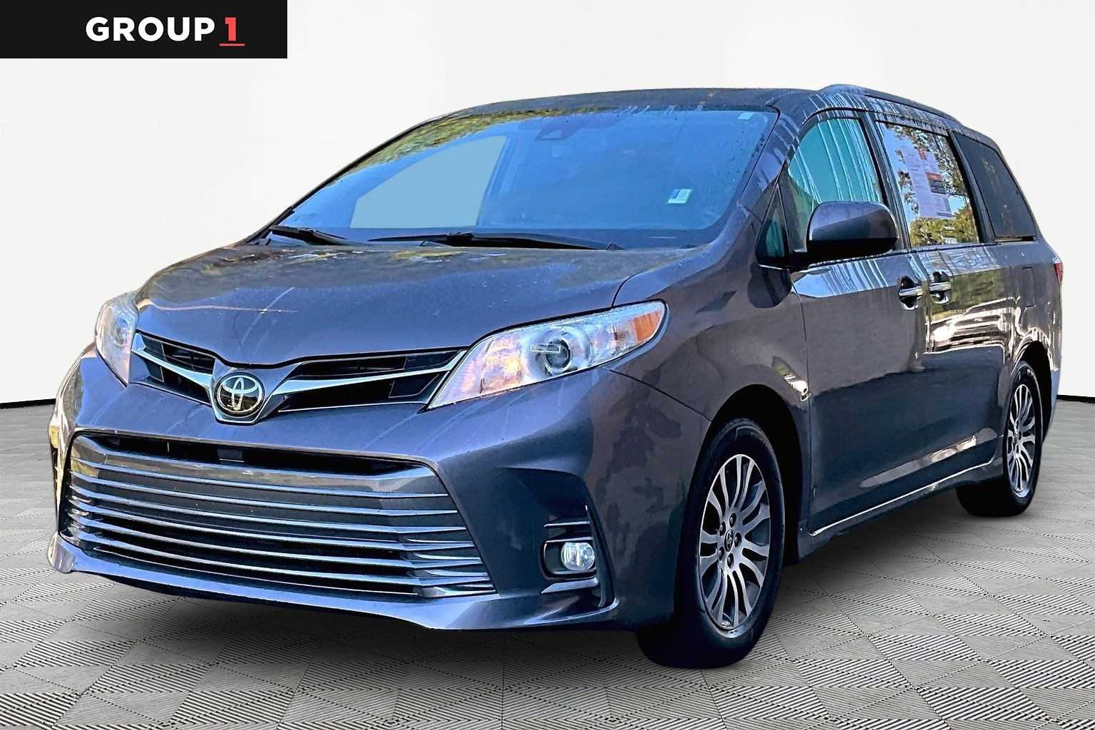 2020 Toyota Sienna XLE