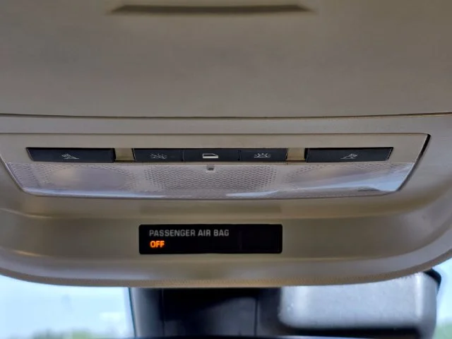 Used 2022 Gray GMC Elevation image 23