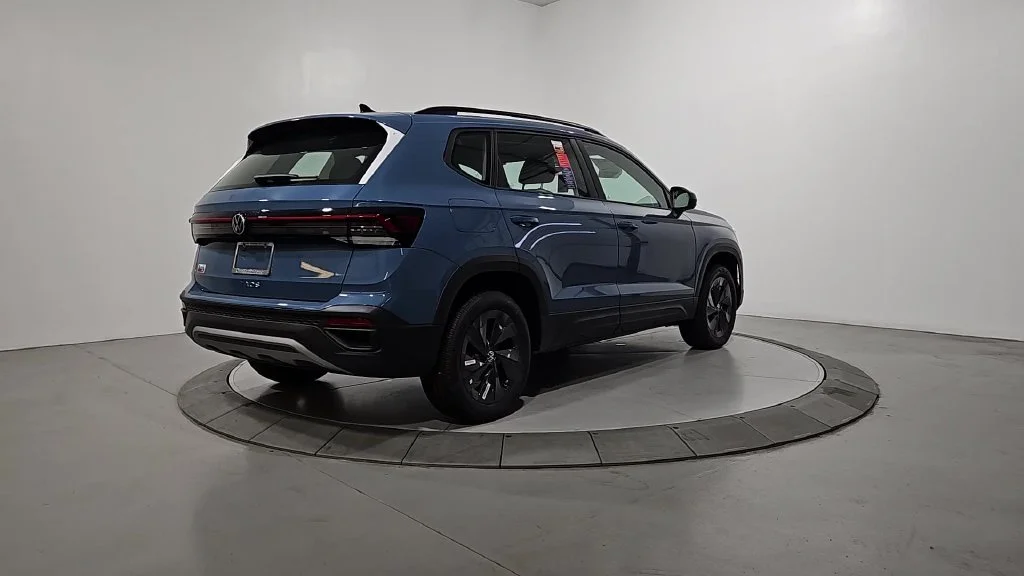 New 2027 Blue Volkswagen 1.5T S image 5