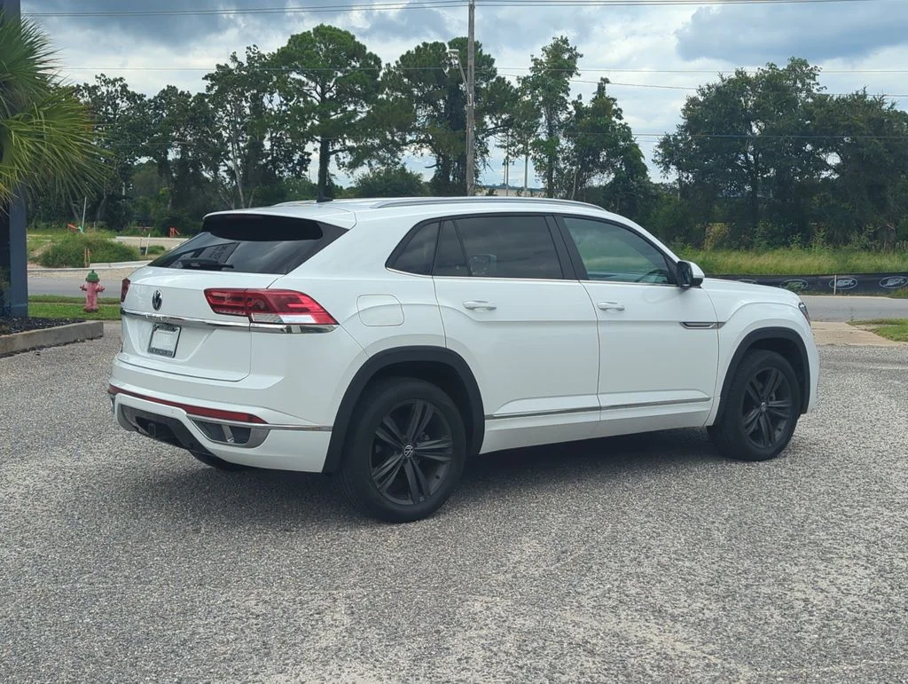Used 2021 White Volkswagen 3.6L V6 SE w/Technology R-Line image 7