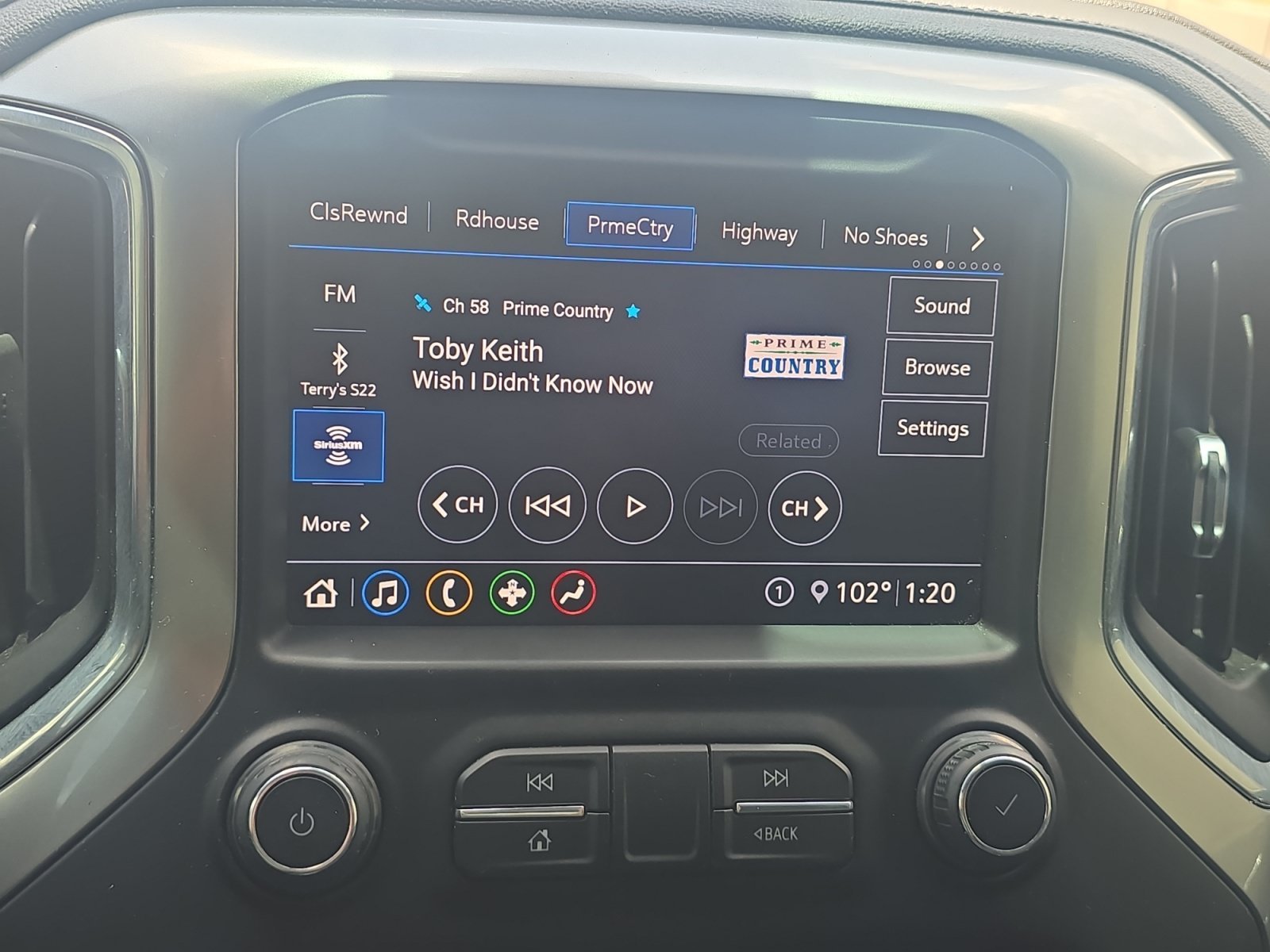 Used 2020 Shadow Gray Metallic Chevrolet RST image 16