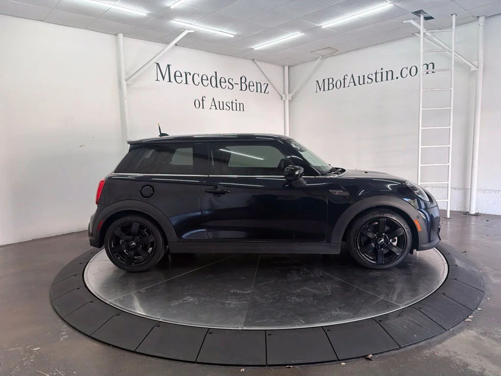 Used 2023 Black MINI Iconic image 9