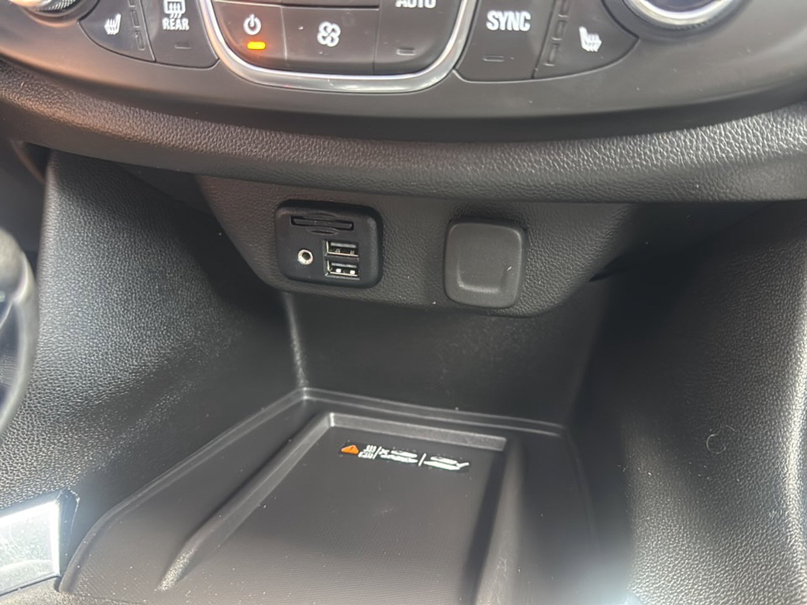 Used 2023 Summit White Chevrolet RS image 40