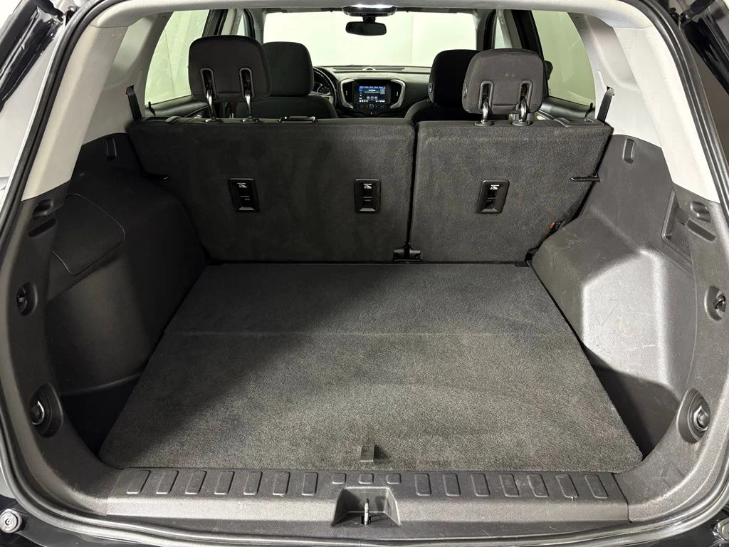 Used 2019 Black GMC SLE image 36
