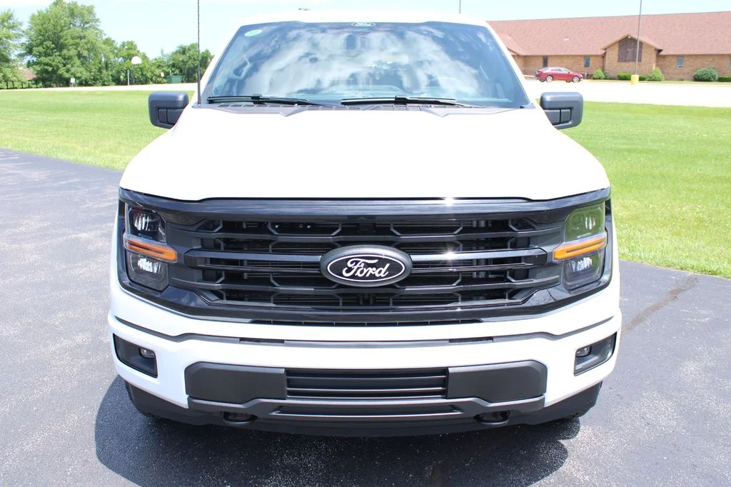 New 2026 White Ford XLT image 2