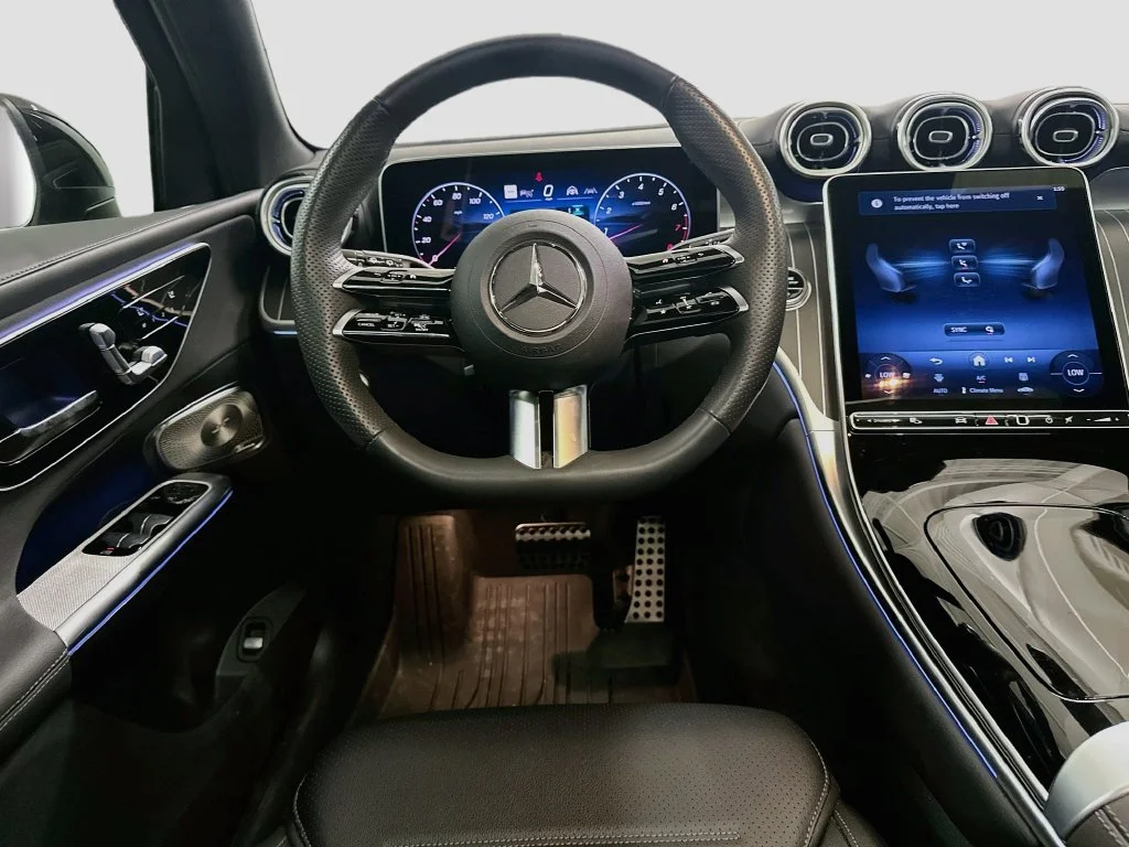 Certified Used 2026 Polar White Mercedes-Benz GLC 300 image 23
