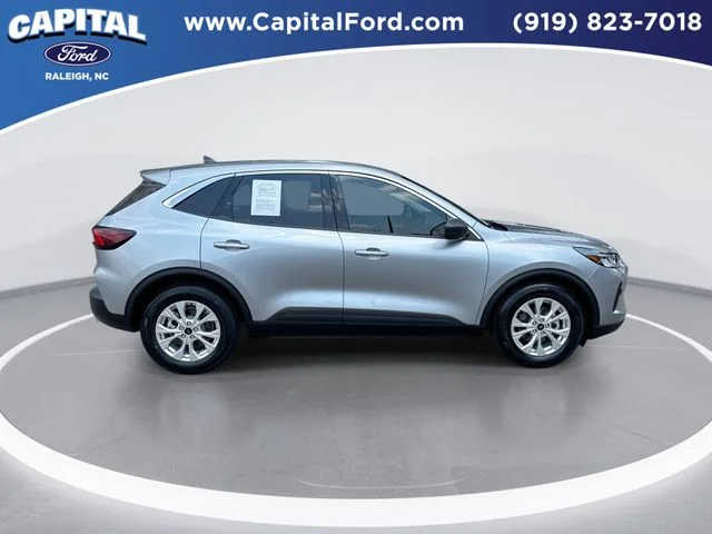 Used 2023 Silver Ford Active image 9