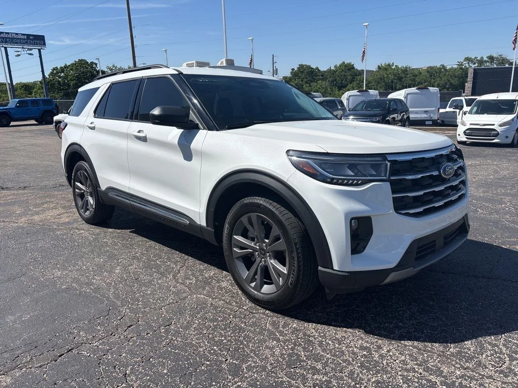 2025 Ford Explorer Active 4WD (PL535)'s photo