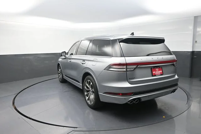 Used 2022 Silver Lincoln Grand Touring image 64