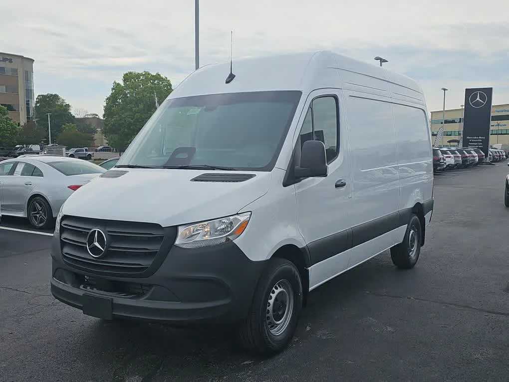 New 2026 Arctic White Mercedes-Benz  image 4