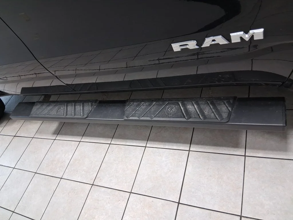 Used 2021 Black Ram Laramie image 32