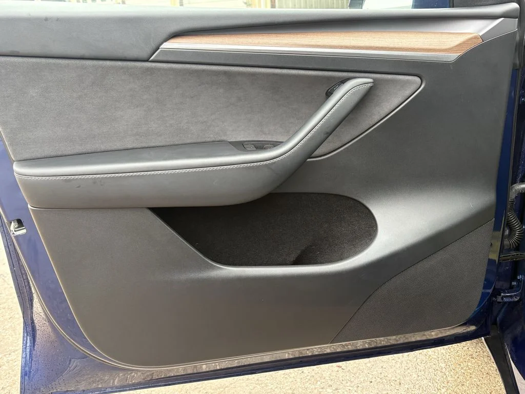 Used 2024  Tesla Long Range image 10