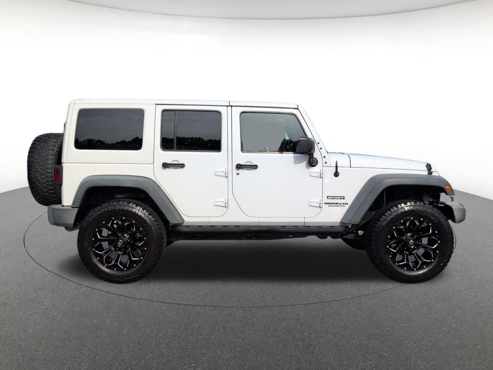 Used 2016 Bright White Clearcoat Jeep Sport image 10