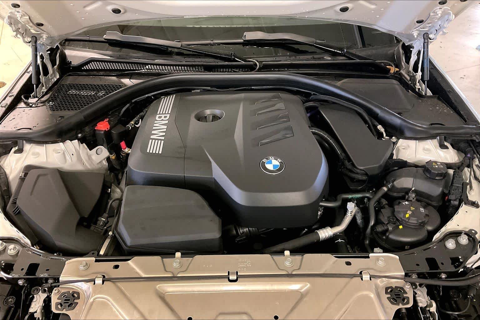 New 2026 Mineral White Metallic BMW 330i NA image 16