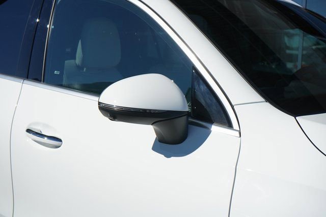 New 2026 Polar White Mercedes-Benz GLC 300 image 45