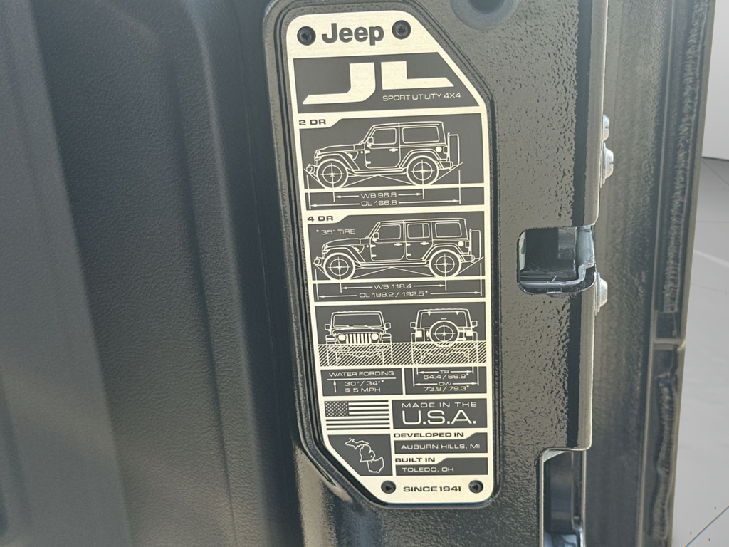 New 2026 Black Clear-Coat Exterior Paint Jeep Rubicon X image 46