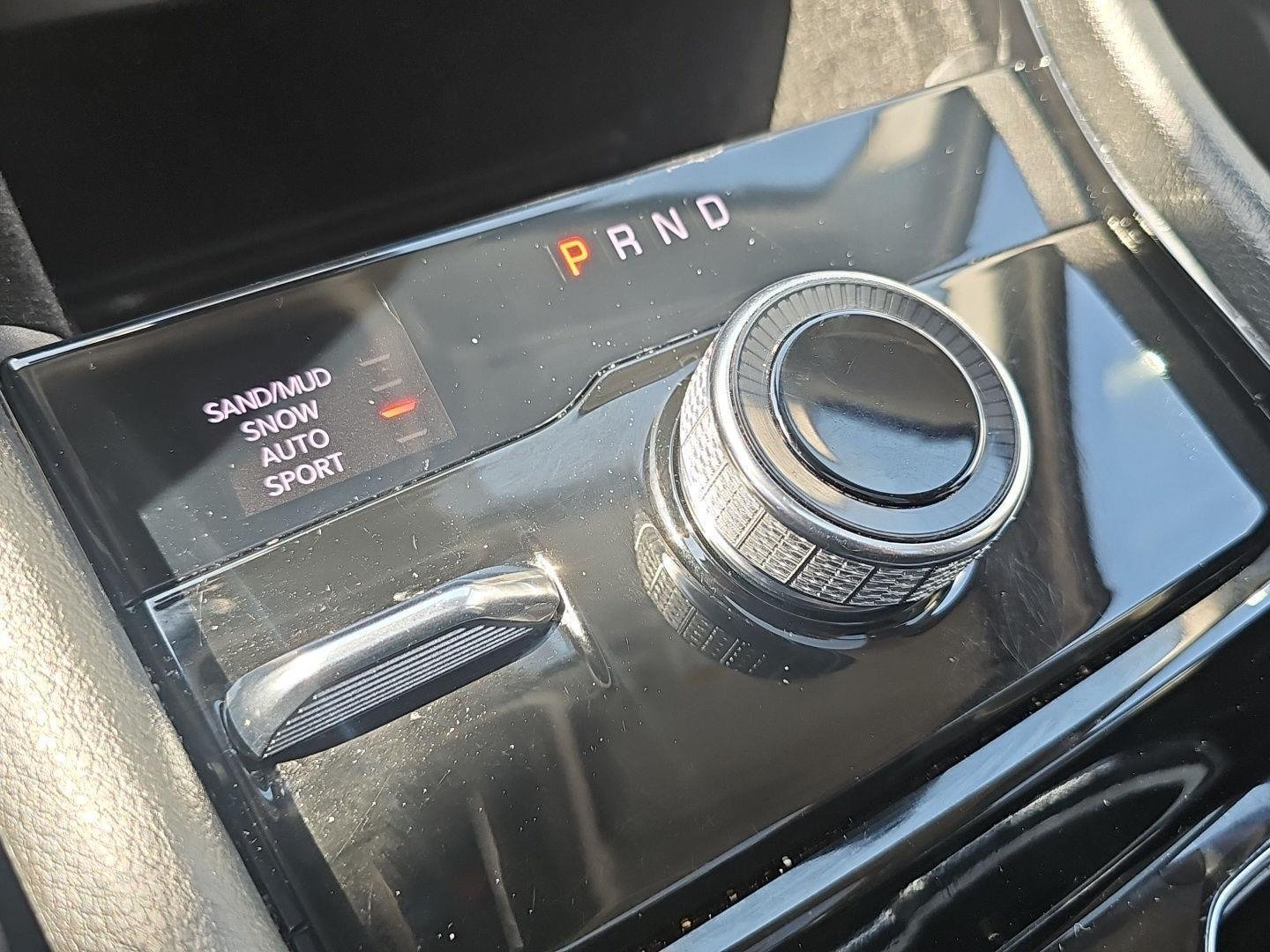 Used 2022 Ember Pearlcoat Jeep Limited image 17