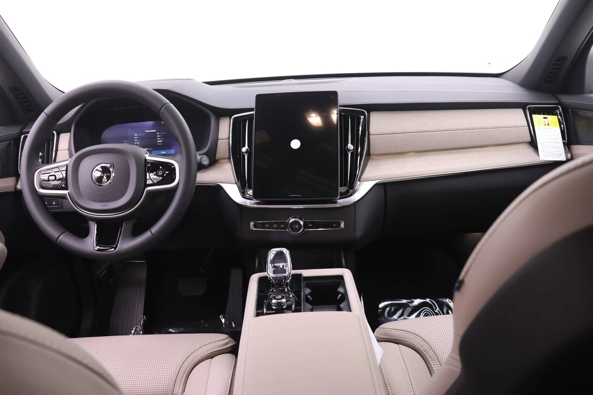 New 2026 White Volvo T8 Ultra image 8