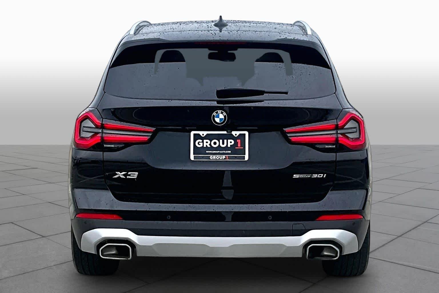 Used 2024 Jet Black BMW sDrive30i image 4