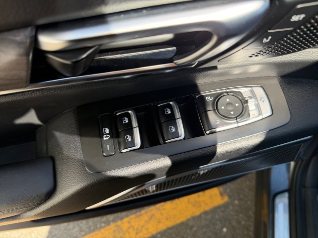 Used 2020 Gray Kia SX image 29