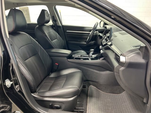 2023 Nissan Altima SR - Photo 12