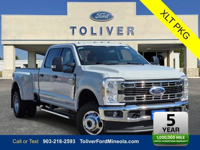 New 2026 Avalanche Ford F-350® XLT image 1