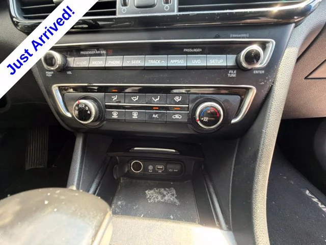 Used 2018 Blue Kia S image 29