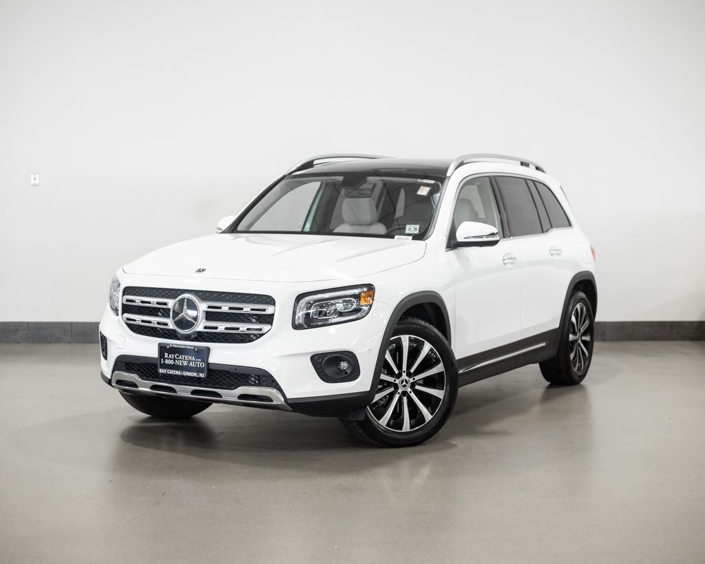 2023 Mercedes-Benz GLB GLB 250 4MATIC's photo