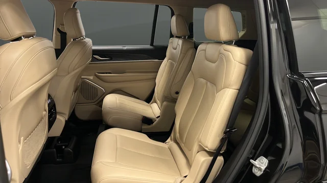 Used 2022 Diamond Black Jeep Limited image 23